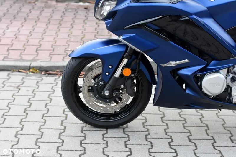 Yamaha FJR - 23