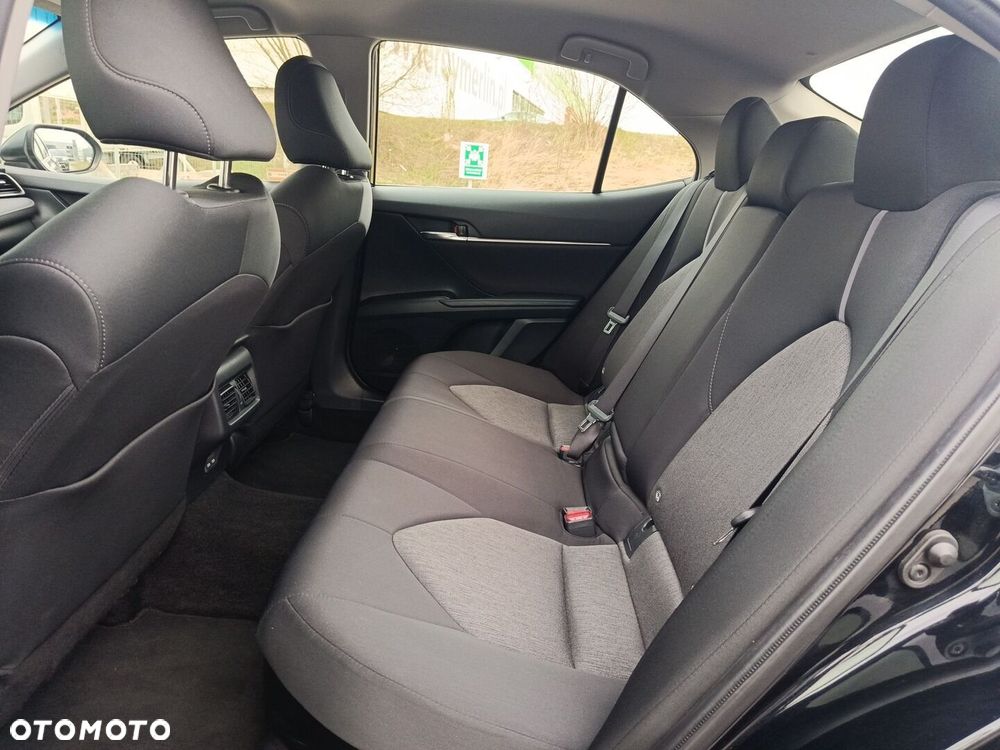 Toyota Camry 2.5 Hybrid Comfort CVT - 14