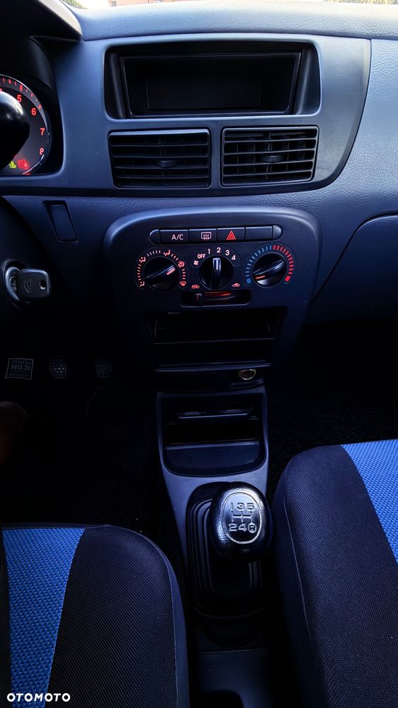Daihatsu Cuore - 18