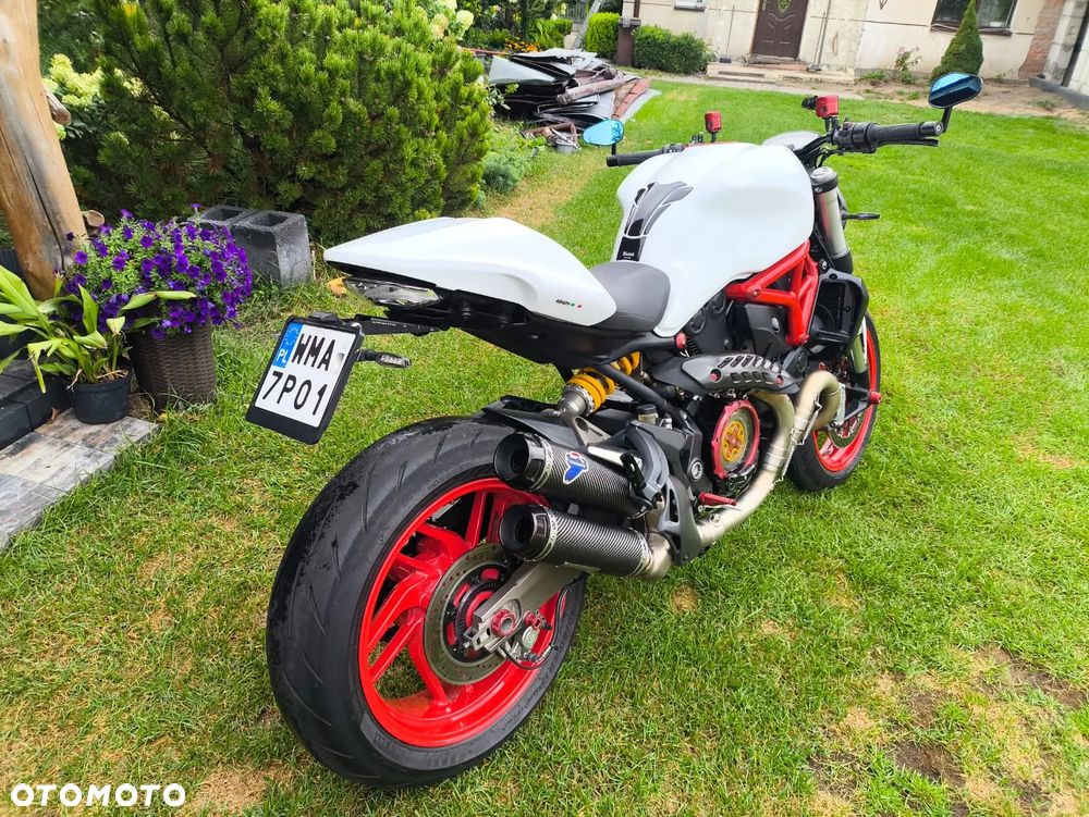 Ducati Monster - 10