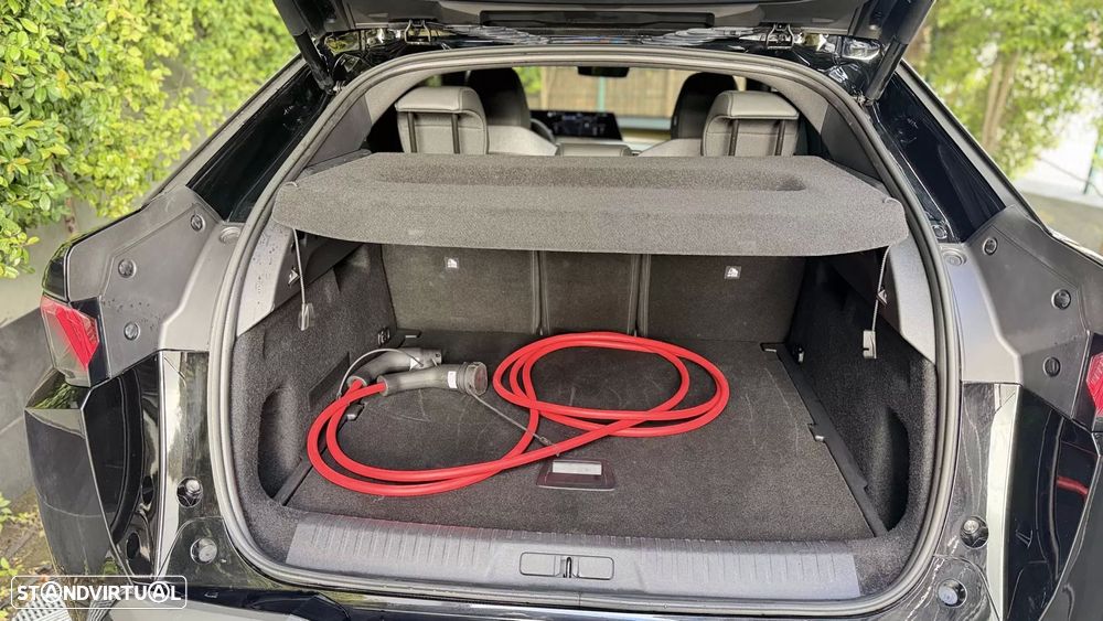 Peugeot E-3008 73 kWh GT - 10