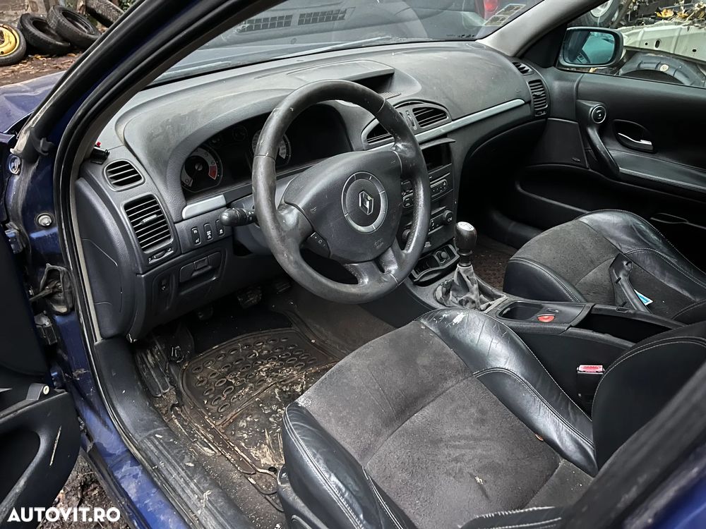Dezmembrez Renault Laguna II facelift  xenon 2006 albastru 2.0 benzina - 6