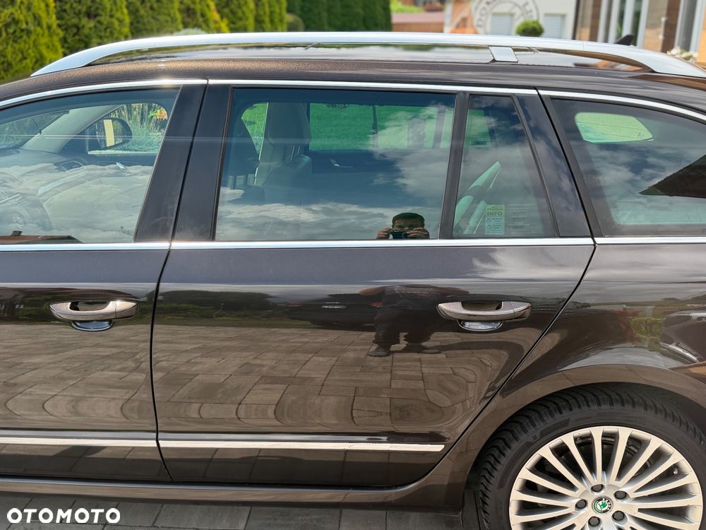 Skoda Superb 2.0 TDI 4x4 L&K DSG - 29