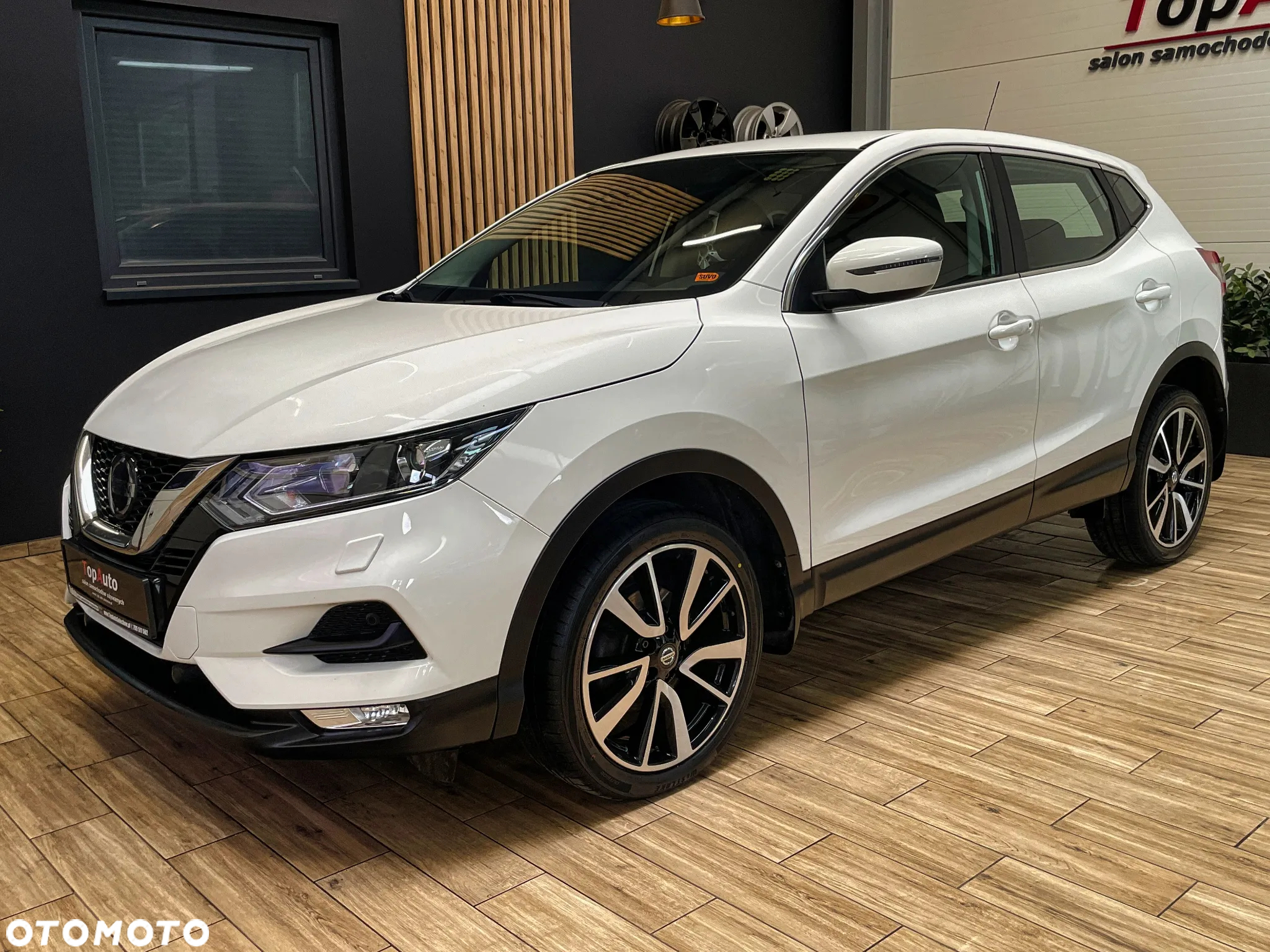 Nissan Qashqai 1.3 DIG-T Visia - 14