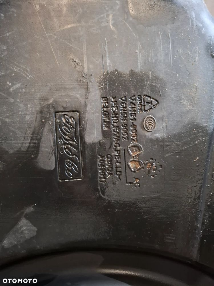 Zbiornik paliwa bak Volvo V50 2,4 Diesel 2008 rok - 3