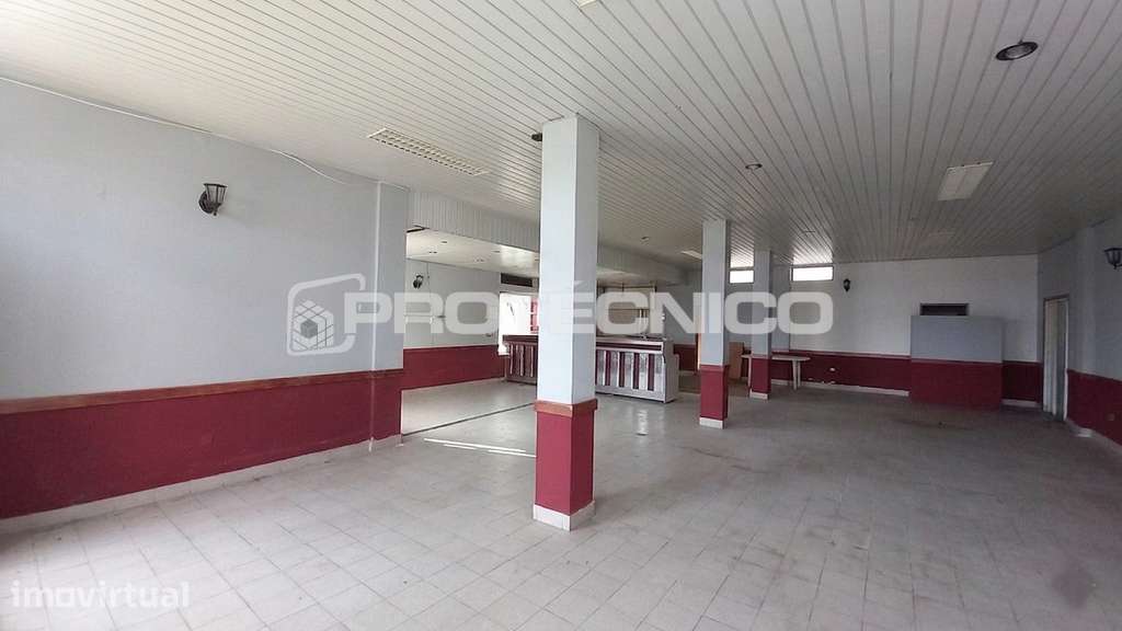 Loja no Bairro do Sardão - Mirandela - Grande imagem: 2/6