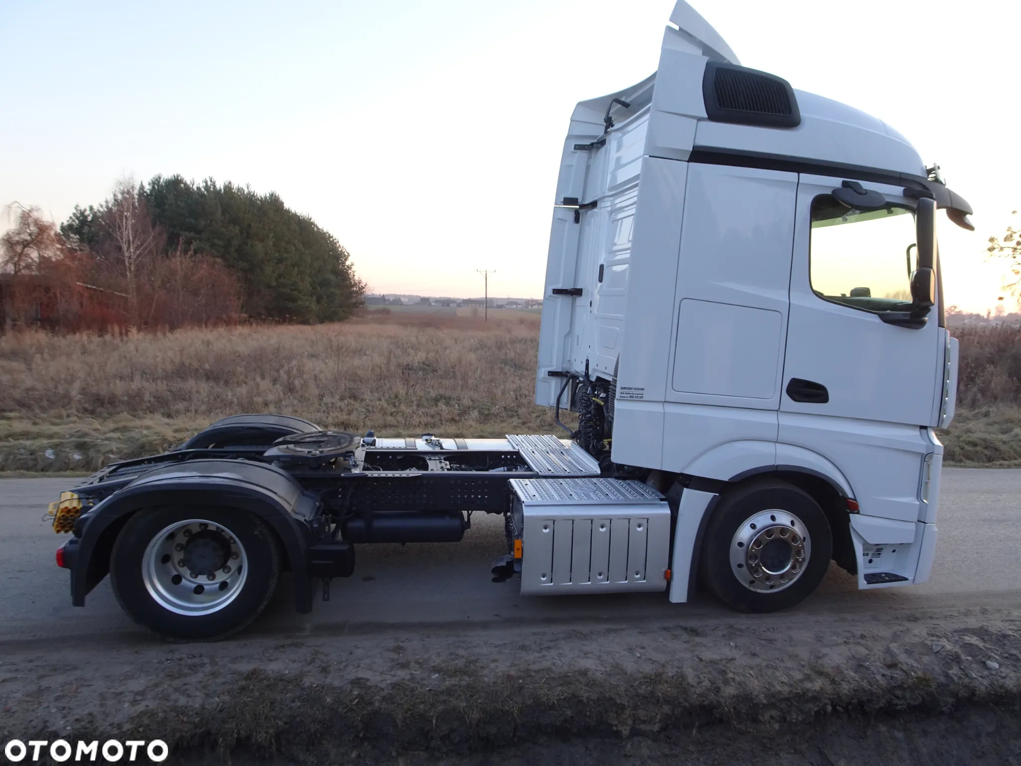 Mercedes-Benz Actros 1845 z Niemiec idealny serwisowany Lowdeck - 7
