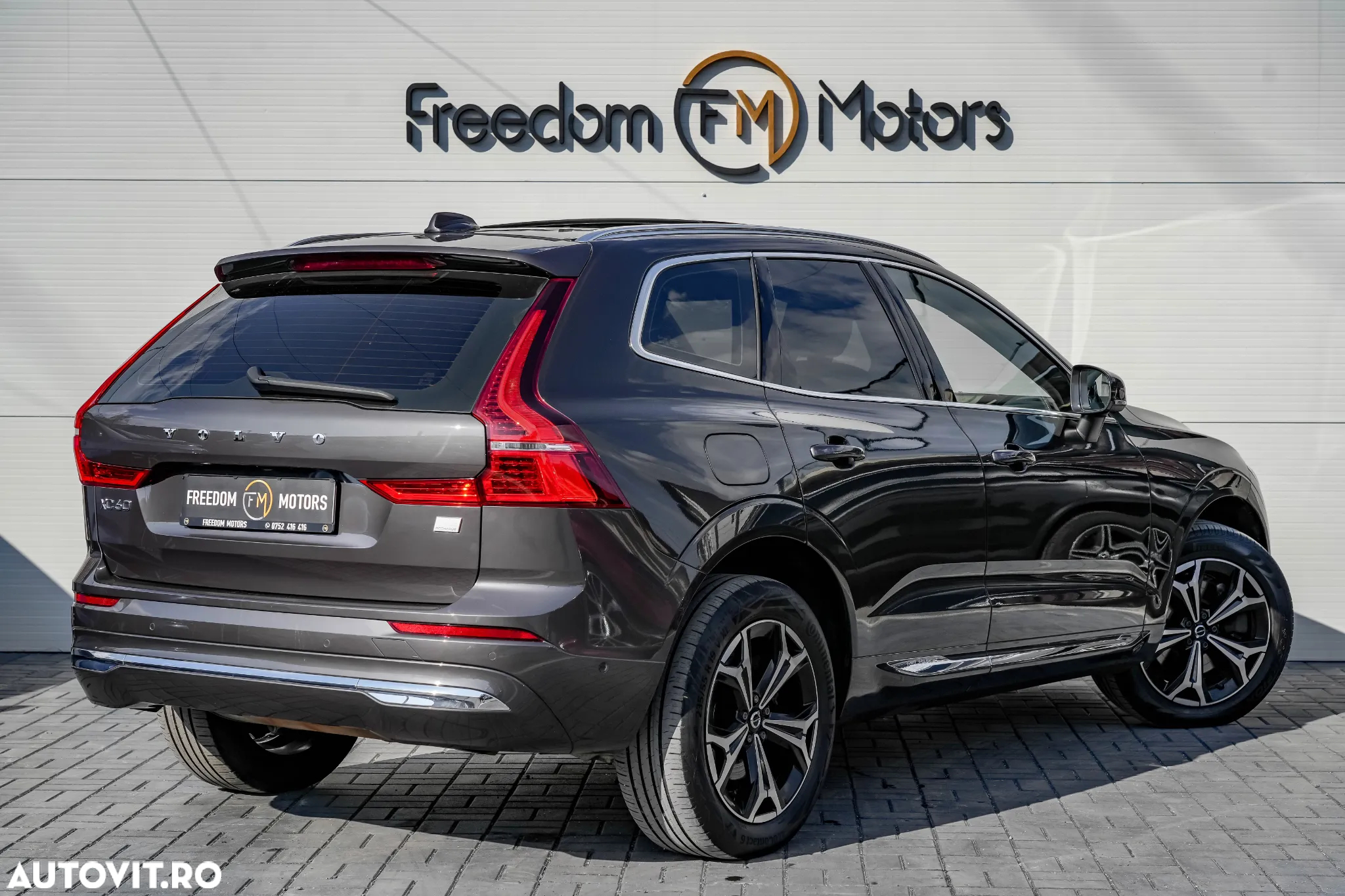 Volvo XC 60 T6 AWD Recharge Geartronic Inscription Expression - 4