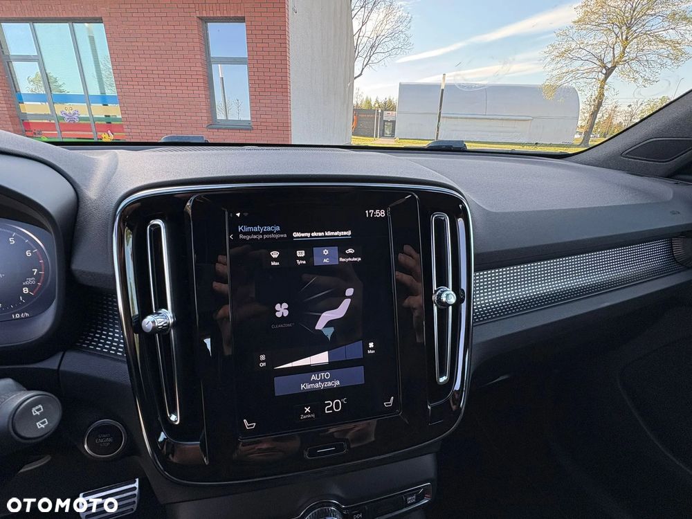 Volvo XC 40 T5 AWD R-Design - 23
