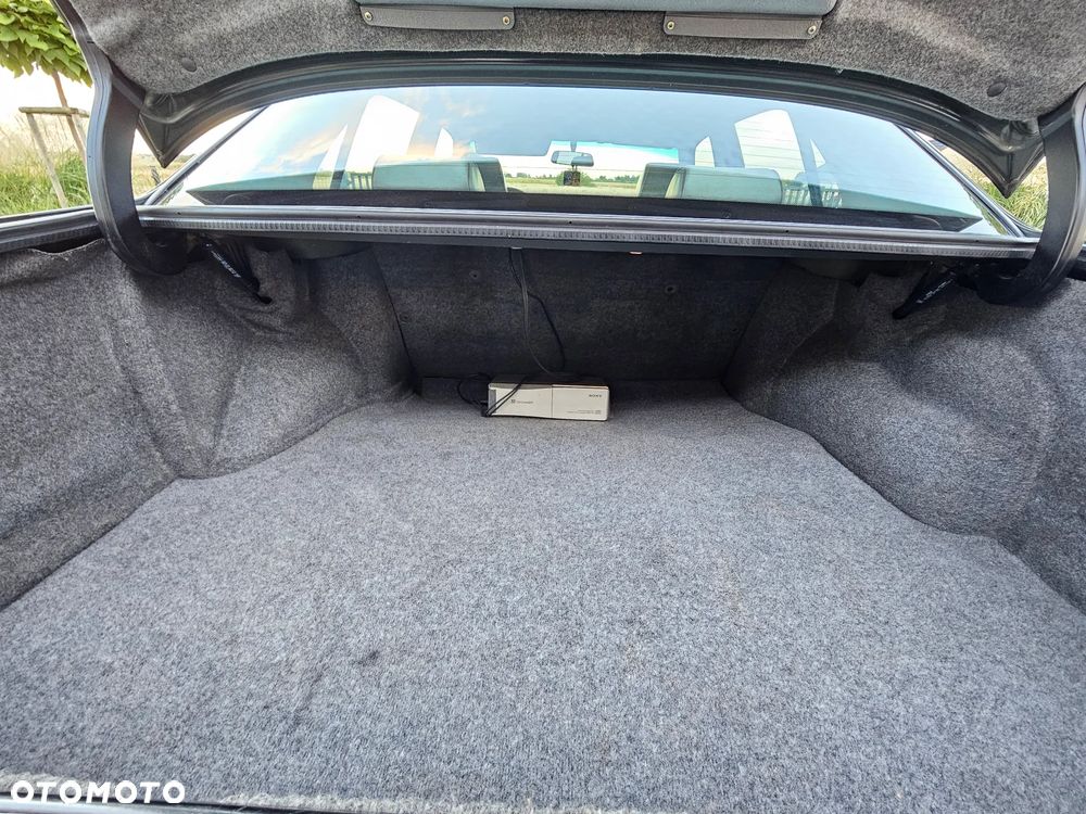 BMW Seria 7 - 29