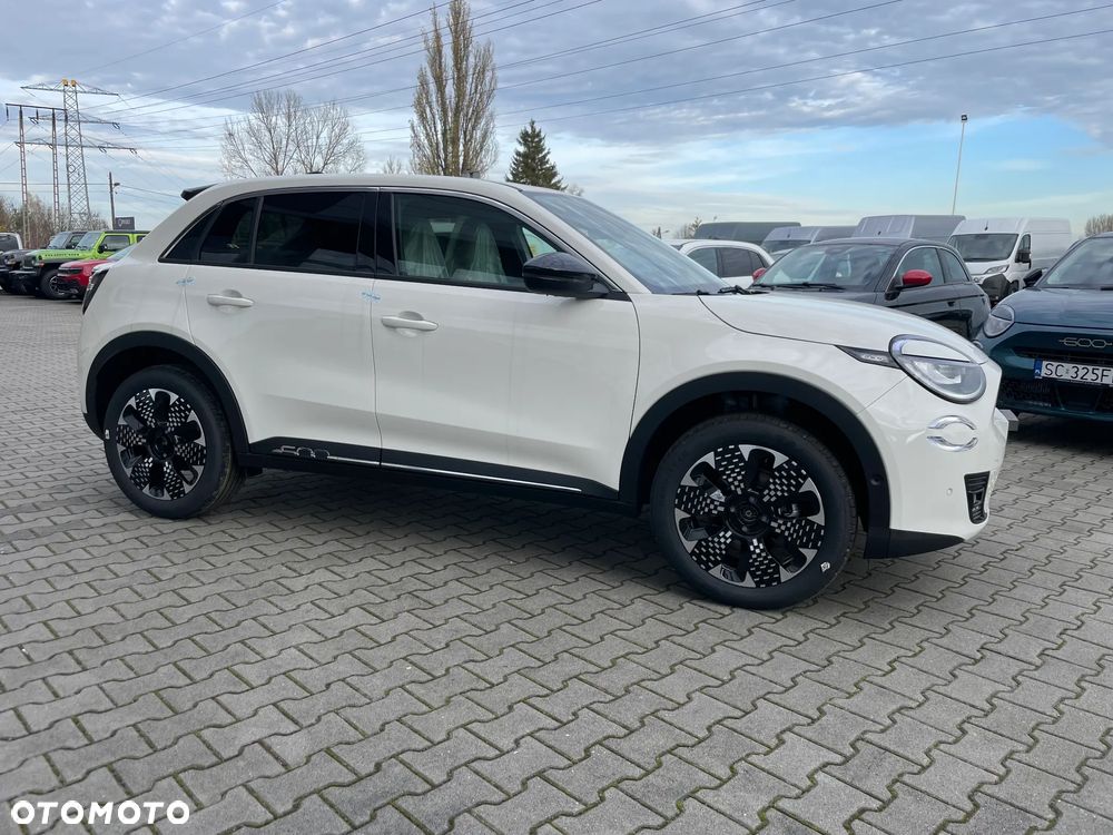 Fiat 600 1.2 Turbo La Prima eDCT - 2