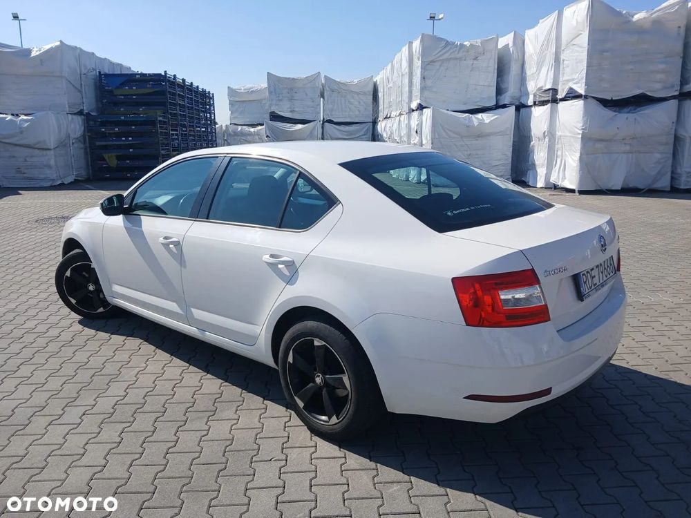 Skoda Octavia ver-1-6-tdi-ambition - 7