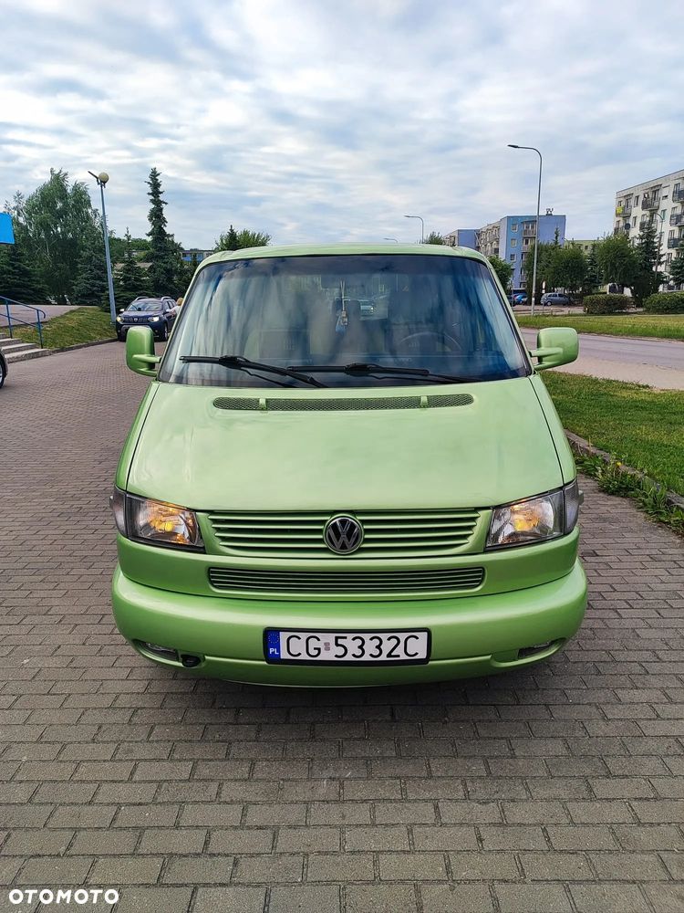 Volkswagen Multivan - 2