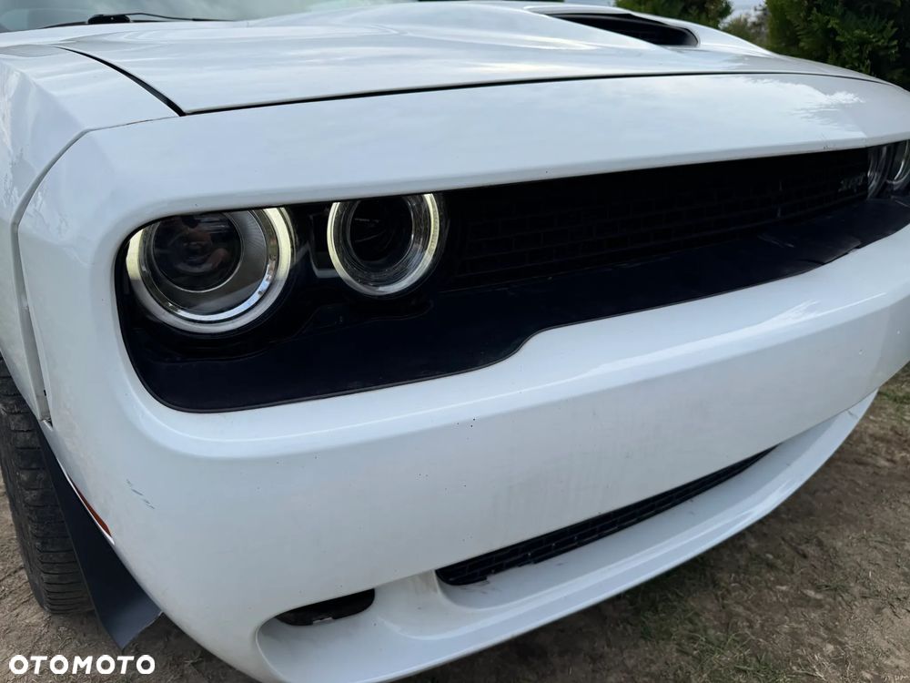 Dodge Challenger - 33