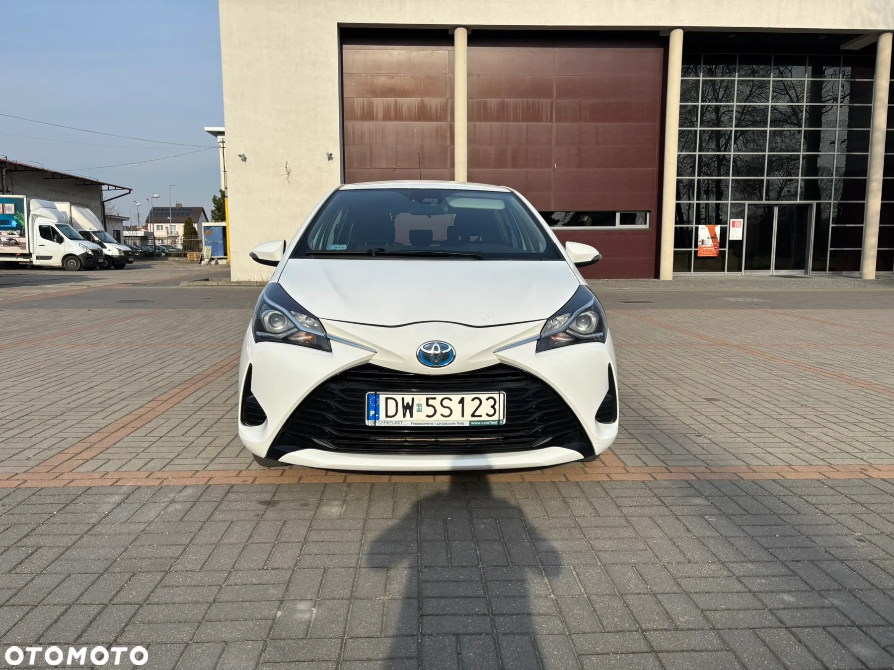 Toyota Yaris Hybrid 100 Premium - 2
