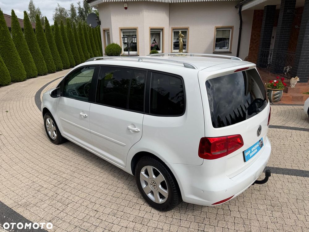 Volkswagen Touran 2.0 TDI DPF BlueMotion Technology DSG Life - 28