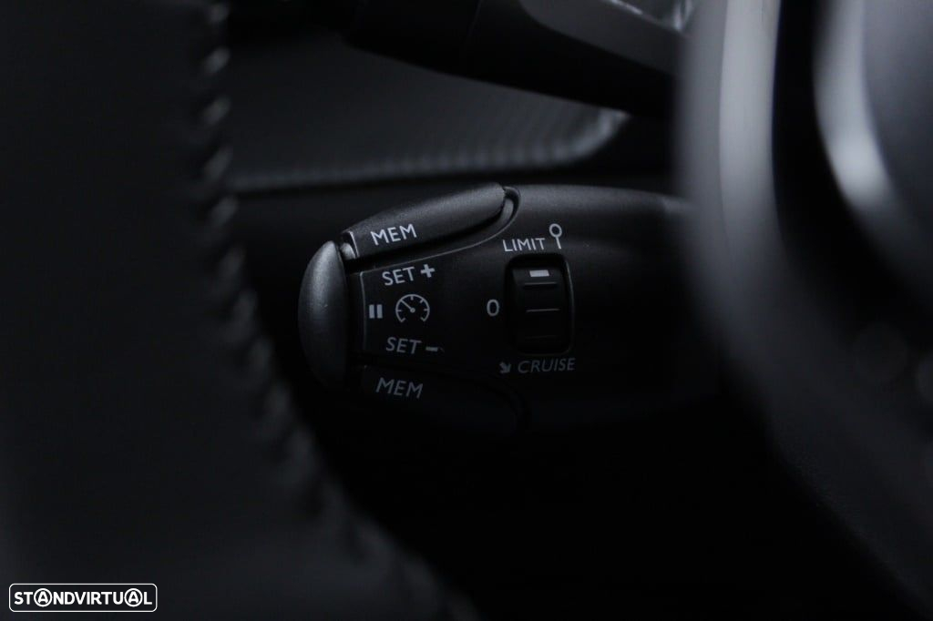 Peugeot 208 1.5 BlueHDi Active Pack - 26