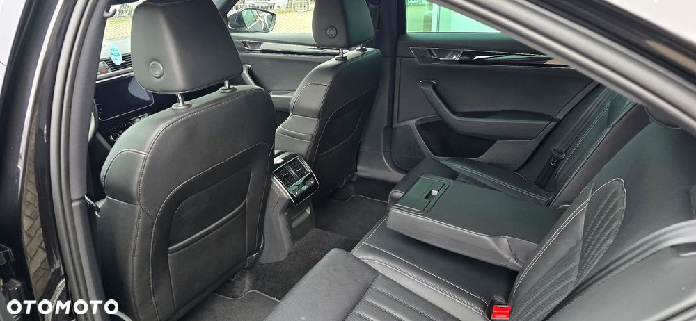 Skoda Superb 2.0 TDI L&K DSG - 11