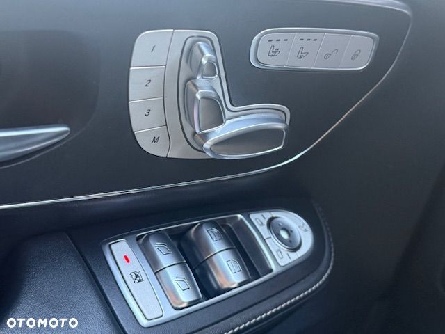 Mercedes-Benz Klasa V 300 d extralang 4Matic 9G-TRONIC Edition 2020 - 6