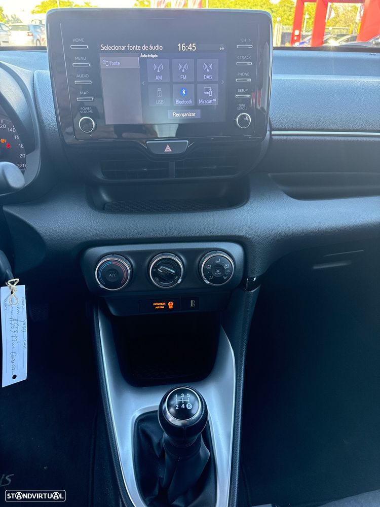 Toyota Yaris 1.0 VVT-i Comfort Plus - 9