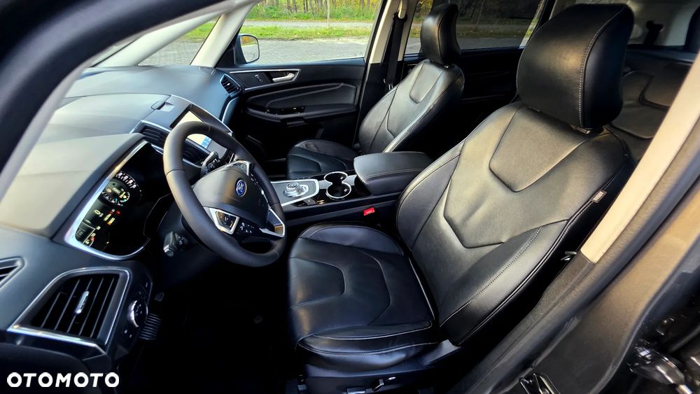 Ford S-Max 2.0 EcoBlue Titanium - 28