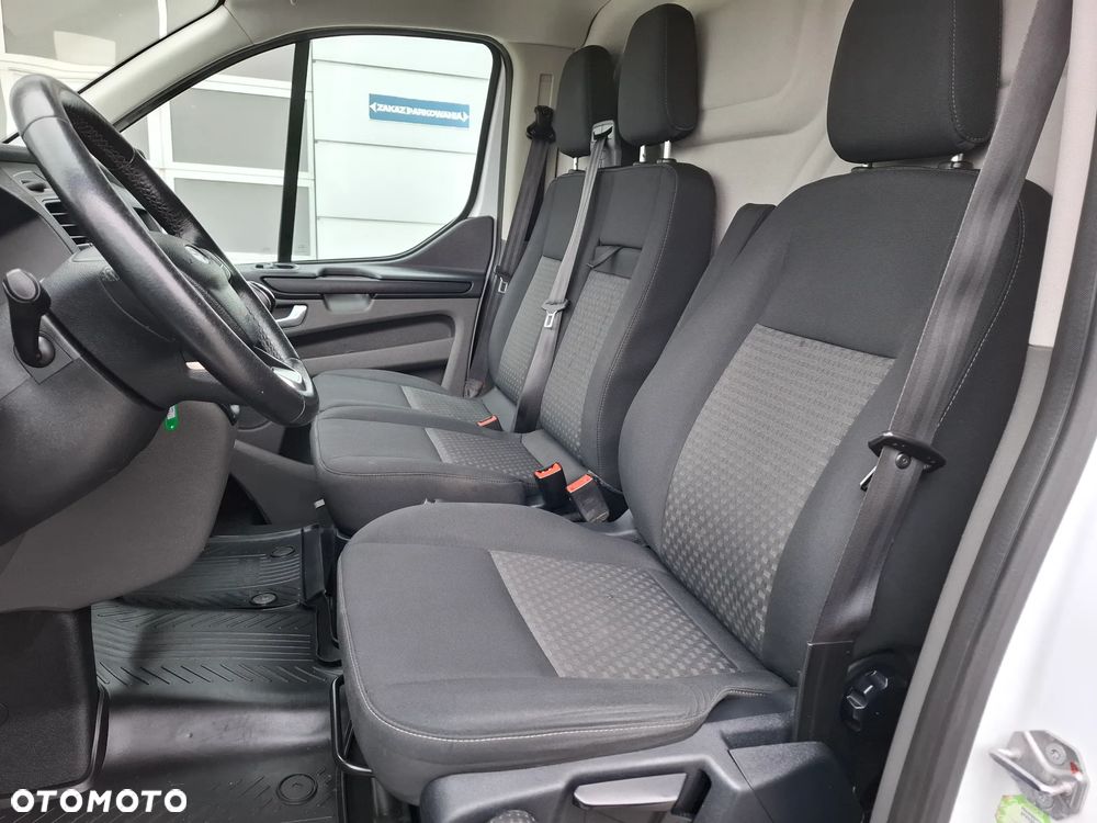 Ford TRANSIT CUSTOM - 15
