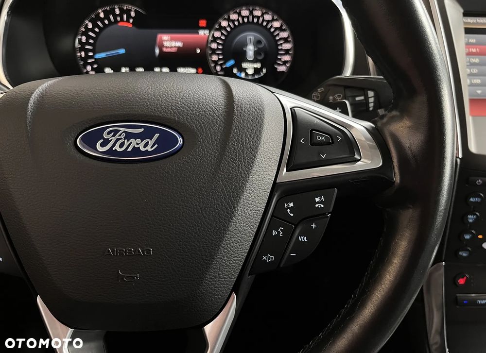 Ford S-Max 2.0 TDCi Titanium PowerShift - 15