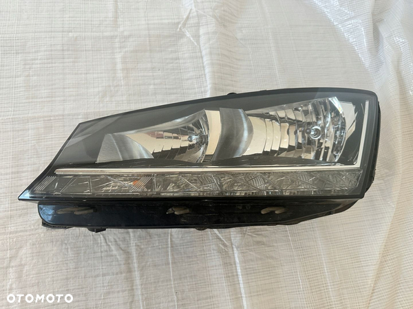 SKODA FABIA III LIFT LAMPA PRZÓD PRZEDNIA LEWA 6V1941015D
