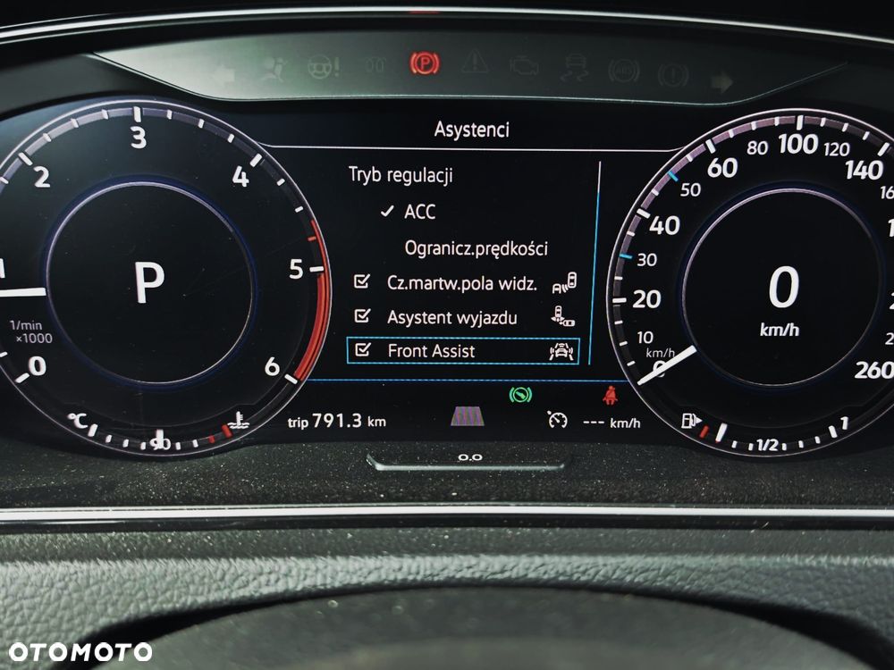 Volkswagen Golf Variant 2.0 TDI SCR DSG R-Line - 25