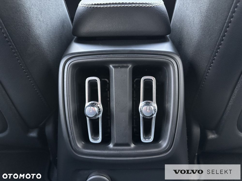 Volvo XC 40 - 22
