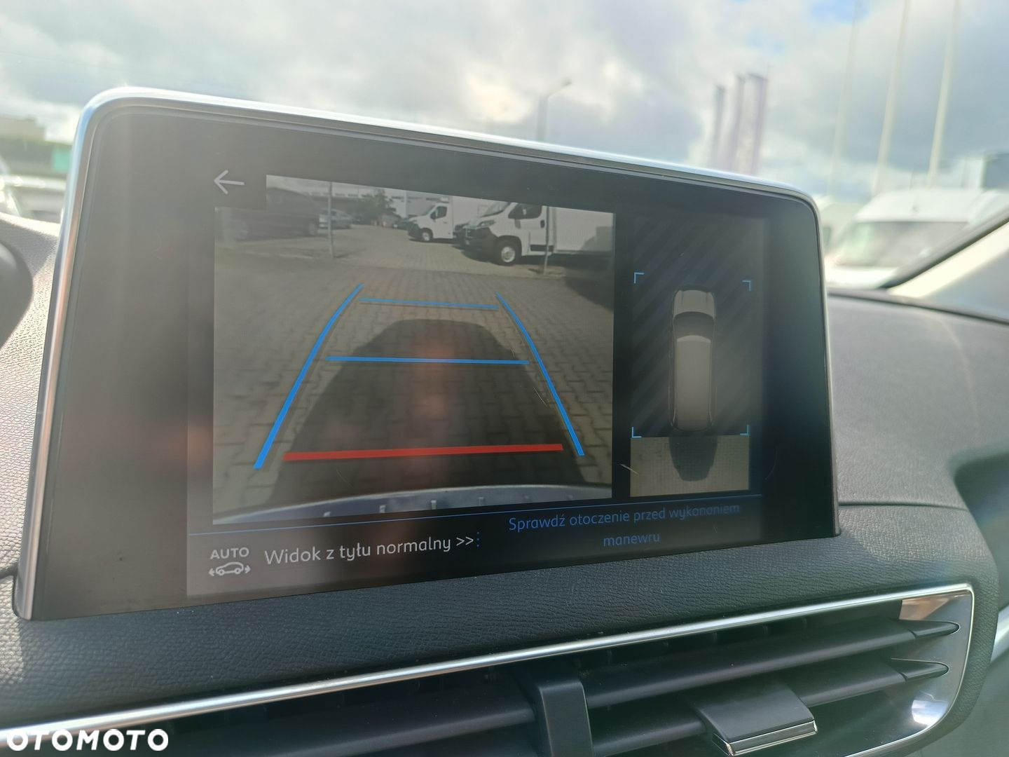 Peugeot 5008 1.5 BlueHDI Allure S&S EAT8 - 21