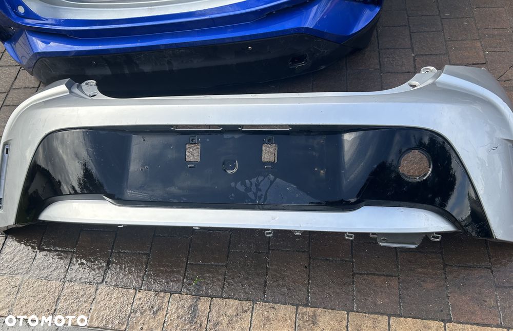 corolla e21 hb zderzak tył 1f7 pełny bd org - 2