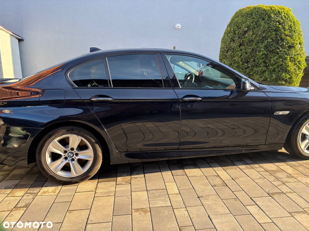 BMW Seria 5 530d Luxury Line - 4