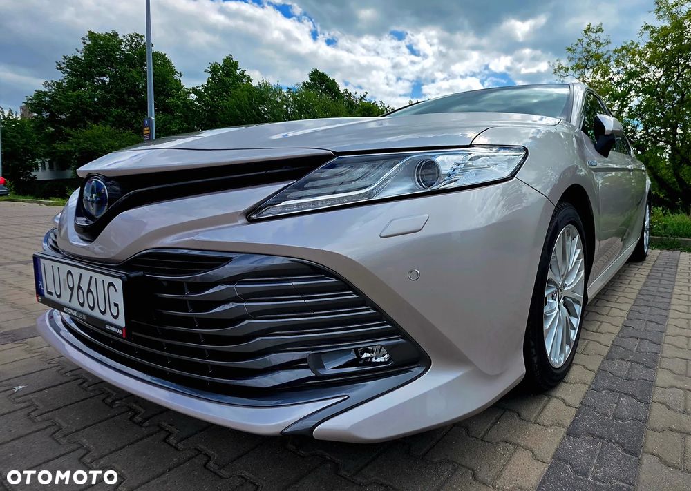 Toyota Camry 2.5 Hybrid Executive CVT - 1