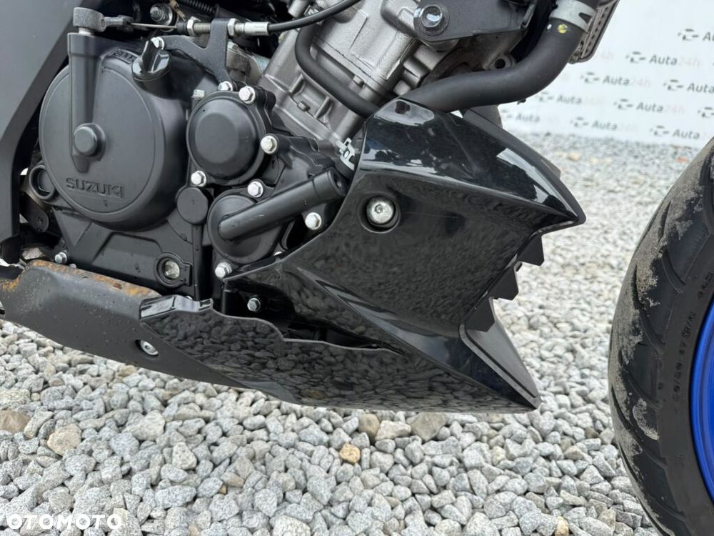 Suzuki GSX - 14