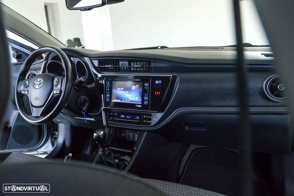 Toyota Auris 1.4 D-4D Comfort - 8