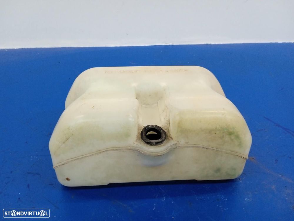 DEPOSITO LIMPA-VIDROS SUZUKI SAMURAI TODO TERRENO, FECHADA 1988 -060351218 - 4
