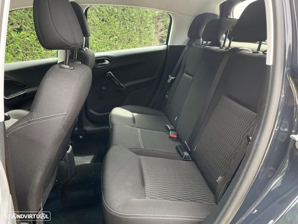 Peugeot 208 1.2 PureTech Active - 9