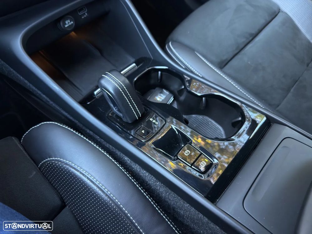 Volvo XC 40 2.0 T4 R-Design - 9