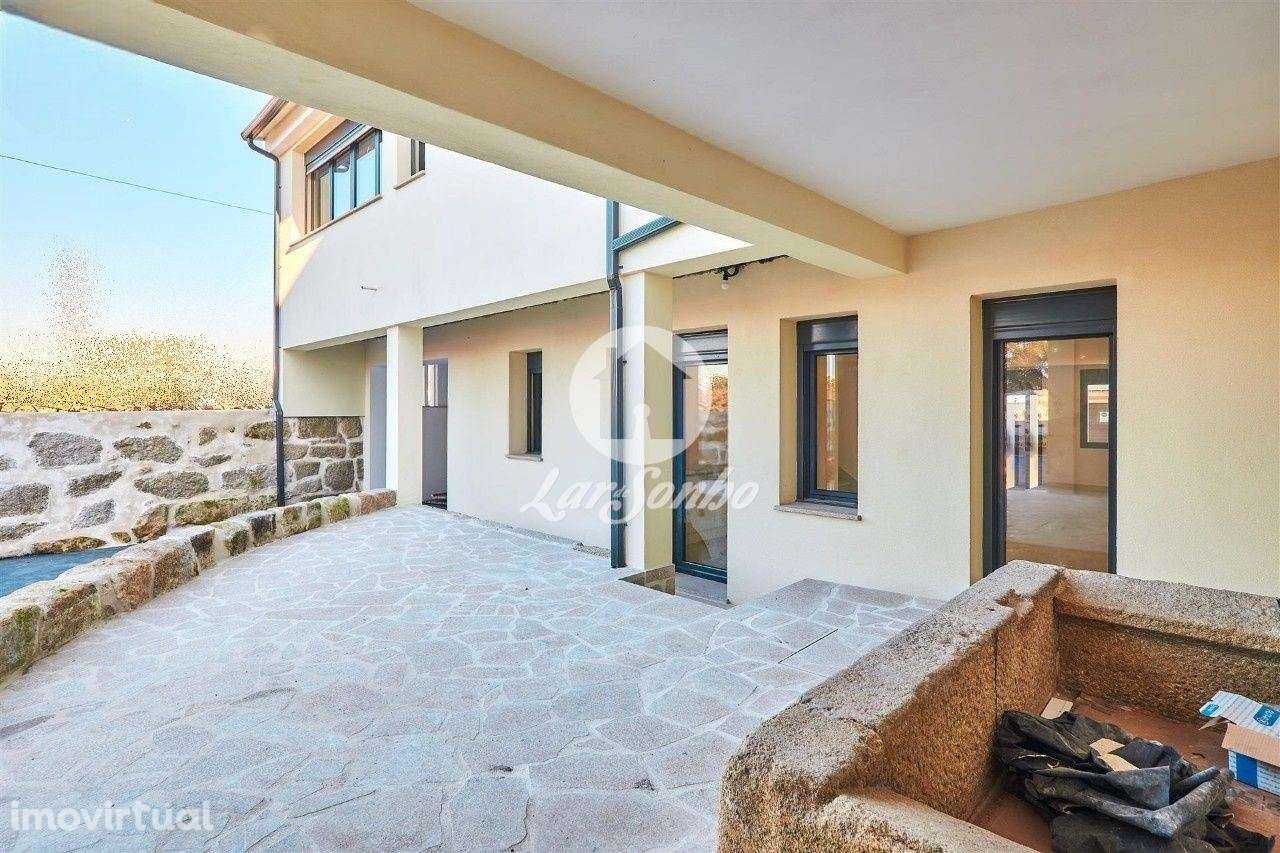 Moradia T5 COMO NOVA em S. Mamede Infesta, Matosinhos - Grande imagem: 2/19