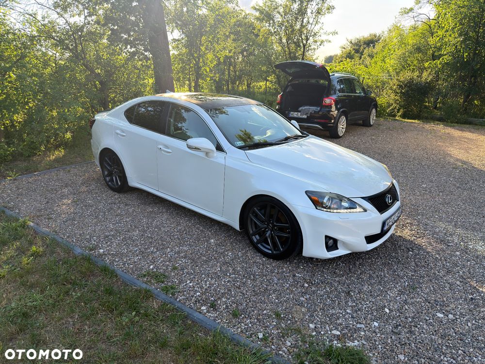 Lexus IS - 8
