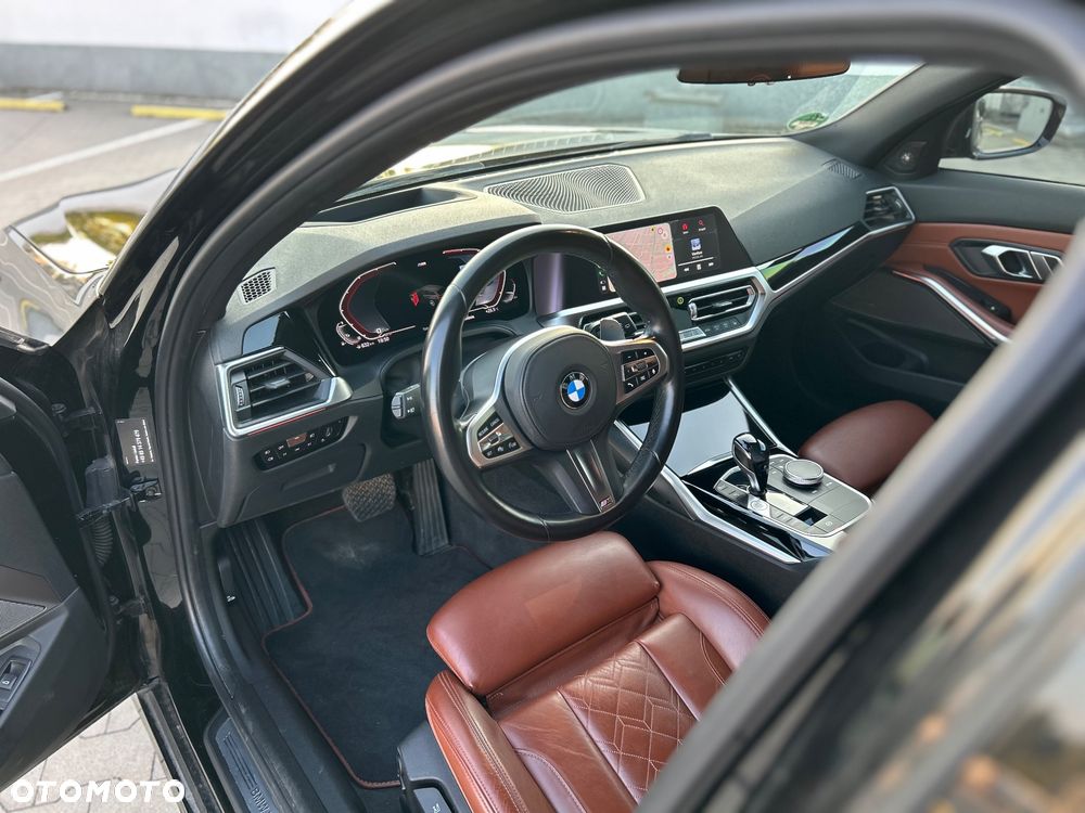 BMW Seria 3 320d xDrive mHEV - 11