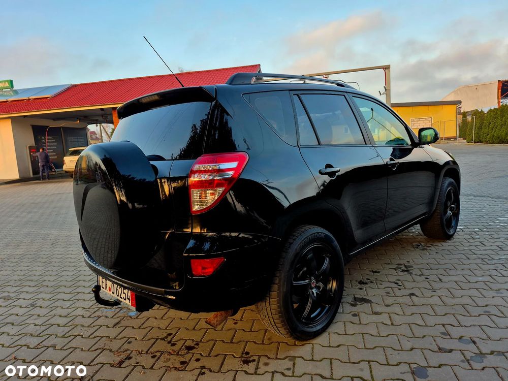 Toyota RAV4 - 13