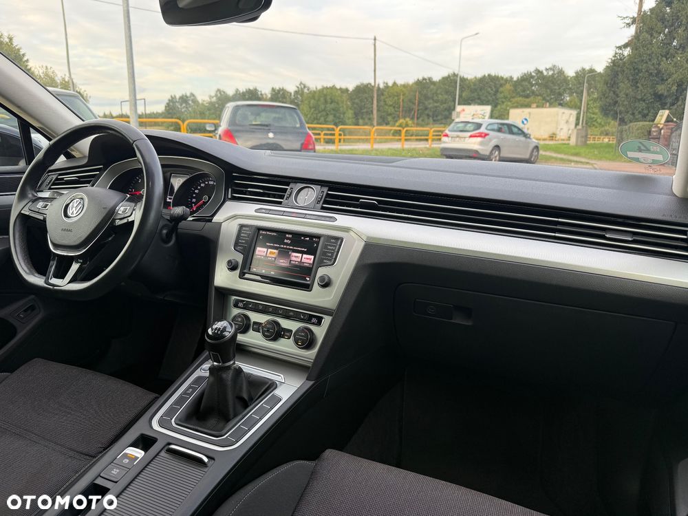 Volkswagen Passat 2.0 TDI (BlueMotion Technology) Comfortline - 20