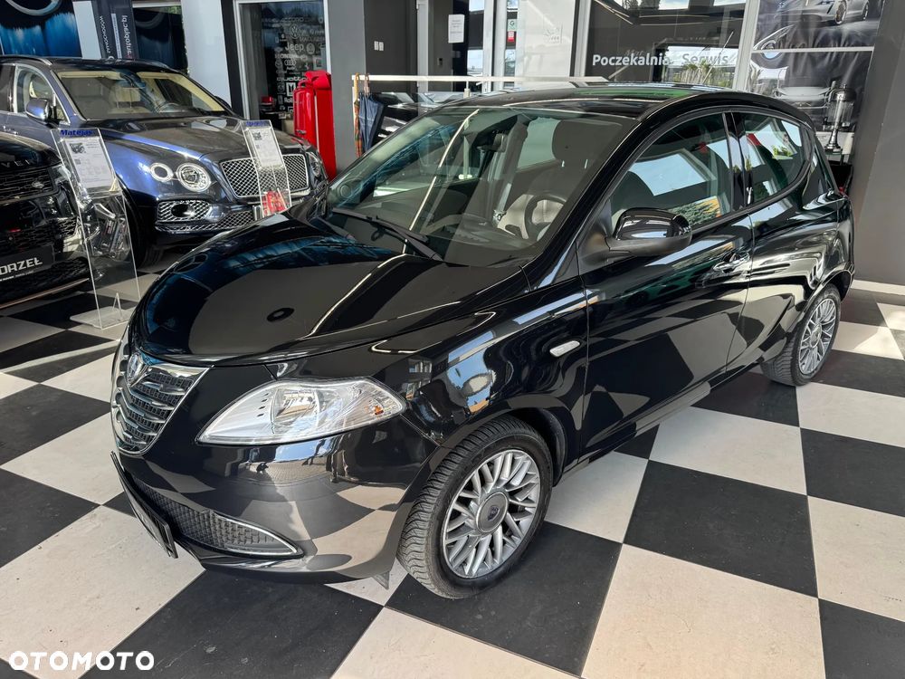 Lancia Ypsilon Y 1.2 8v Gold - 1