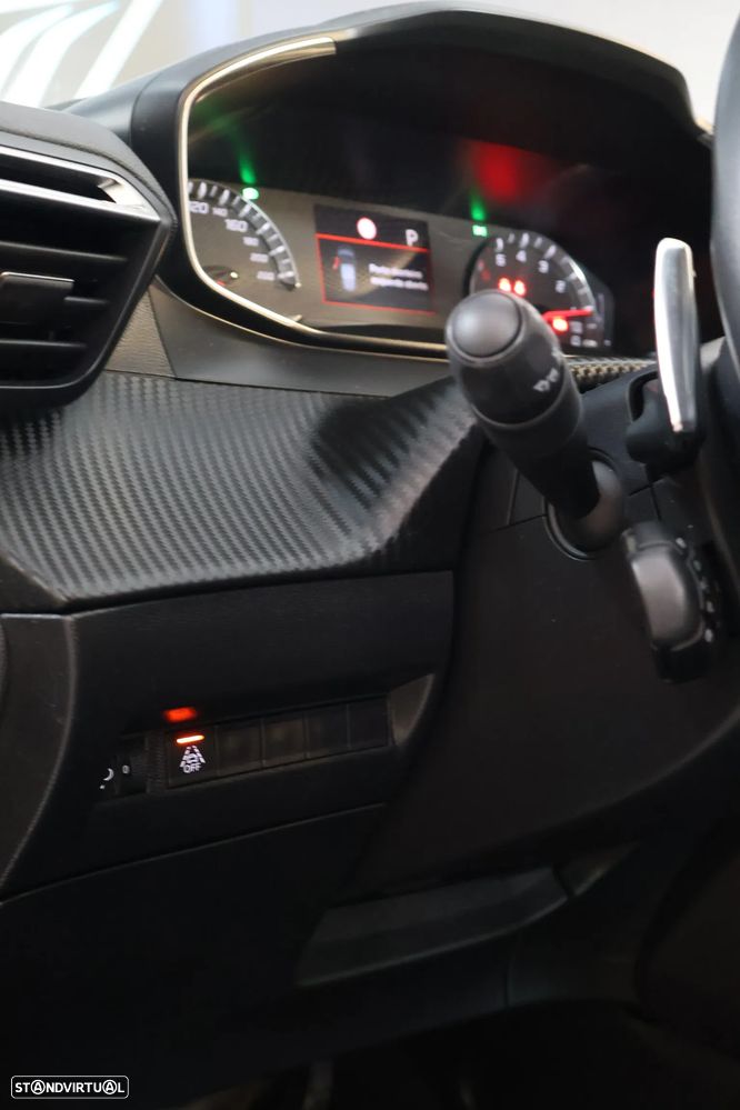 Peugeot 2008 - 11