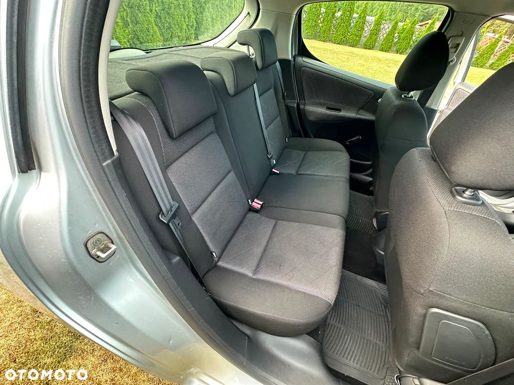 Peugeot 207 - 14