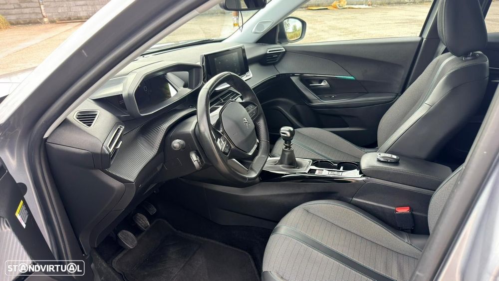 Peugeot 2008 1.2 PureTech Allure - 8