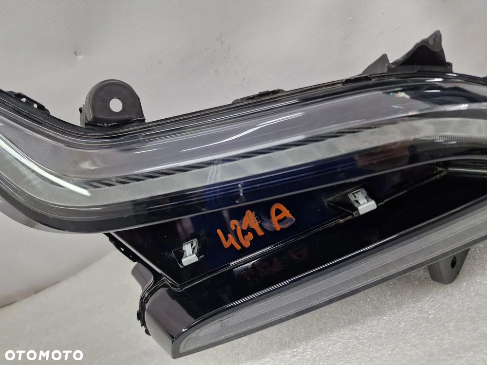 RENAULT MEGANE IV 4 E-TECH E TECH 21- PRAWY HALOGEN / LED / DRL , NR 266009007R / 266009083R , NR AUKCJI LA421 - 5