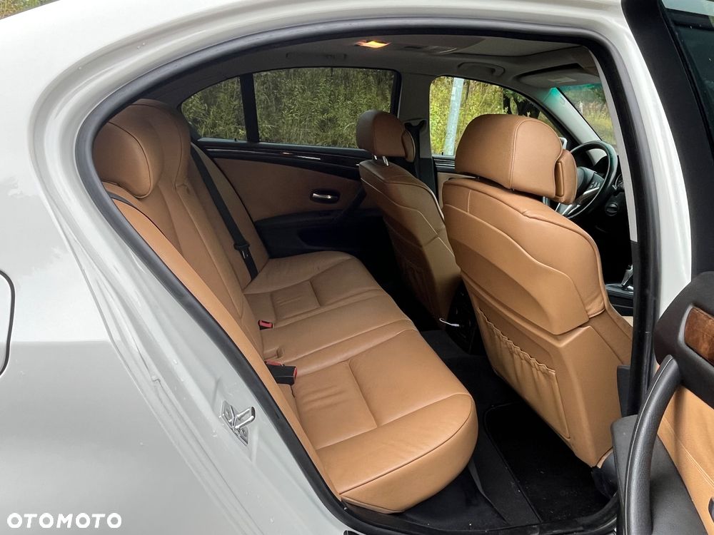 BMW Seria 5 535i xDrive - 3
